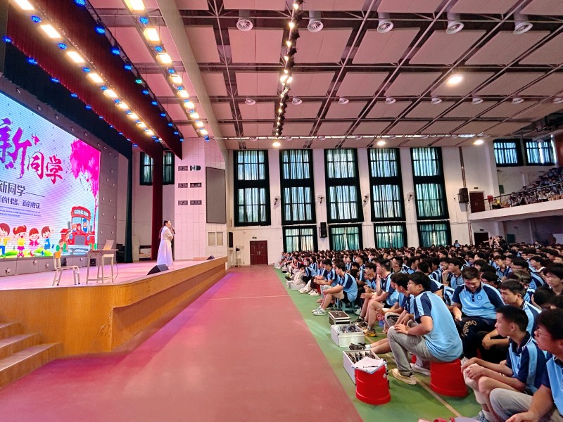 @2025级新生——你的校园生活“适应期通关攻略”已送达!